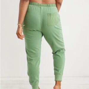 NWT Aerie Sunrise Fleece Green Joggers Size XS